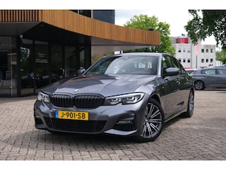 BMW 318d Executive Edition|RIJKLAAR!|M-Sport|Alcantara|Carplay|Dealeronderhouden|1e Eigenaar