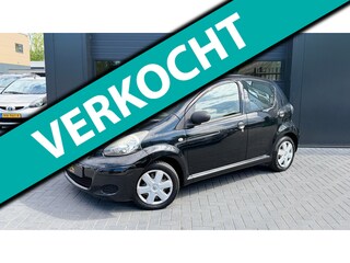 Toyota Aygo 1.0-12V Dynamic Blue Airco|5Deurs|NW Koppeling
