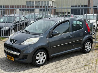 Peugeot 107 1.0-12V XR 5 deurs NL AUTO NAP! 2e EIGENAAR l AIRCO l PDC l Elek pakket l TOERENTELLER l 2 SLEUTELS l TOPSTAAT!