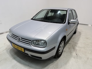 Volkswagen Golf 1.6 Trendline