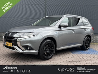 Mitsubishi Outlander 2.4 PHEV Pure / trekhaak / 1500 kg trekgewicht / Apple carplay / Android auto / achteruitrijcamera / cruise control / voor en achteruitrijsensoren /