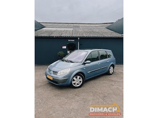 Renault Scénic 7 zitter - APK Sept 2026 - 2.0L benzine - trekhaak - export only!