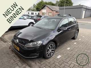 Volkswagen Golf 1.4 TSI Highline | DSG | Pano |