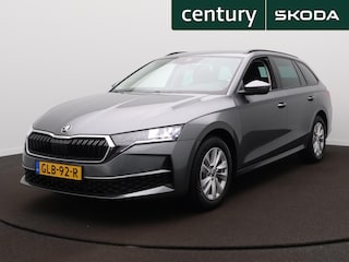 Skoda Octavia Combi 1.5 TSI First Edition Apple Carplay/Android Auto - Trekhaak - Pdc - Clima