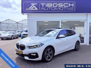 BMW 118i Sport-Line AUT. Pano Leder Head-up Keyless