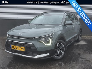 Kia Niro 1.6 GDi DynamicLine Navigatie, Smart Key, Parkeersensoren voor + achter, Achteruitrijcamera, Climate control, BTW-auto, NL-auto