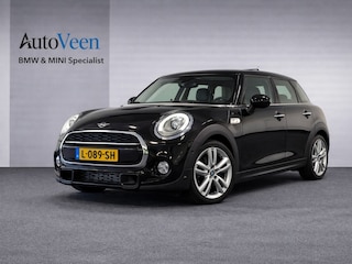 Mini Mini 2.0 Chili Serious Business (PANO, STOELVERWARMING, CAMERA, GOED ONDERHOUDEN)