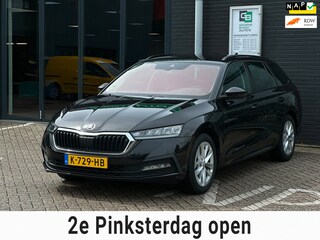 Skoda Octavia Combi 1.0 e-TSI Business Edition/CAMERA/CARPLAY/STOELVERWARMING/NETTE STAAT!!