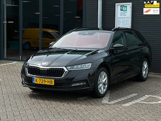 Skoda Octavia Combi 1.0 e-TSI Business Edition/CAMERA/CARPLAY/STOELVERWARMING/NETTE STAAT!!