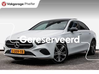 Mercedes-Benz A-klasse 250 e Luxury Line Panoramadak/ Trekhaak/ Leer/ Stoelverwarming