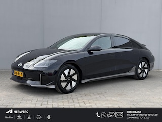 Hyundai Ioniq 6 Connect 77.4 kWh / SOH 100% / Fabrieksgarantie tot 12-2029 / HUD / Adaptieve Cruise / Warmtepomp / Navigatie / Camera  / Dodehoek Detectie / Elektr. Stoel / Elektr. Achterklep / Stoel & Stuurwiel Verwarming / CCS Snelladen /