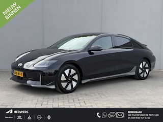 Hyundai Ioniq 6 Connect 77.4 kWh / SOH 100% / Fabrieksgarantie tot 12-2029 / HUD / Adaptieve Cruise / Warmtepomp / Navigatie / Camera  / Dodehoek Detectie / Elektr. Stoel / Elektr. Achterklep / Stoel & Stuurwiel Verwarming / CCS Snelladen /