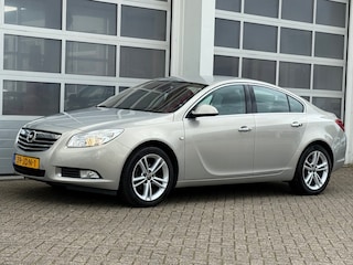 Opel Insignia 1.8 Cosmo 140PK Navi Clima Cruise Trekhaak NW APK!