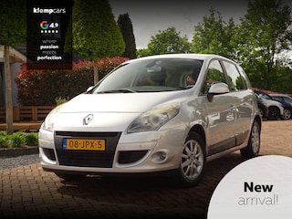Renault Scénic 2.0 Expression | Trekhaak | Automaat | Keyless | Climate | Cruise | ALL-SEASON!
