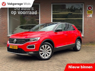 Volkswagen T-Roc 1.5 TSI Sport Business R Line | Carplay Apple | Trekhaak | Stoelverwarming | Cruise | Airco