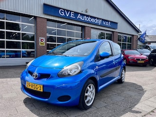 Toyota Aygo 1.0-12V Comfort Navigator Lage stand NAP.