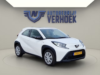 Toyota Aygo 1.0 VVT-i MT Play NL Auto - Groot Scherm - Carplay
