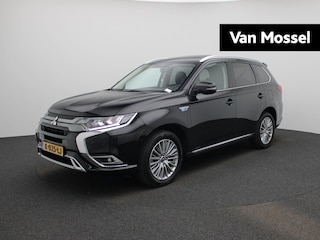 Mitsubishi Outlander 2.4 PHEV Intense+ | Automaat | Stoel/Stuur verwarming | Schuifdak | Power sound | DAB | Camera | Cruise control | Bluetooth | Parkeer sensoren | Navigatie | Climate control | Navigatie