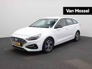 Hyundai i30 Wagon 1.0 T-GDi MHEV Comfort Smart | Automaat | Navigatie | Achteruitrijcamera | DAB | Virtual Cockpit | Cruise Control | Climate Control | Lichtmetalen Velgen |