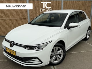 Volkswagen Golf 1.0 TSI Life Business Stoel- en stuurverwarming | LED verlichting | Adaptieve cruise control | Climate control | Navigatiesysteem | Ergoactive bestuurdersstoel | DAB | Parkeersensoren voor en achter