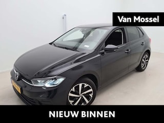 Volkswagen Polo 1.0 TSI Life Business 95 PK| Origineel Nederlands | 1e Eigenaar | Navigatie | Stoelverwarming | Climatronic | Parkeersensoren Voor & Achter | Digitale Cockpit Pro | 16 Inch Velgen | Privacy Glass