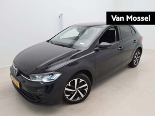 Volkswagen Polo 1.0 TSI Life Business 95 PK| Origineel Nederlands | 1e Eigenaar | Navigatie | Stoelverwarming | Climatronic | Parkeersensoren Voor & Achter | Digitale Cockpit Pro | 16 Inch Velgen | Privacy Glass