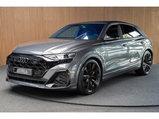 Audi Q8 60 TFSI e quattro Pro Line S Competition HUD Panodak 360° B&O ACC Leer LM velgen Memory seats Climate voor en achter PDC Elektr. uitklapbare trekhaak Stoelverwarming voor & achter Niveauregeling Massage Stoelventilatie NIEUW! Fabrieksgarantie!