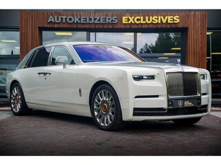 Rolls-Royce Phantom 6.7 V12 Starlight Headliner Rear Theatre Individual Rear Seats 22-Inch Polished Wheels