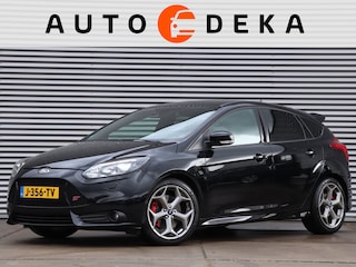 Ford Focus 2.0 EcoBoost ST-3 *Leder*Xenon*Sony-Audio*