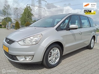 Ford Galaxy 2.0-16V/7P/Clima/Navi