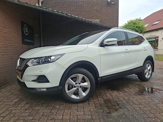 Nissan Qashqai 1.3 DIG-T Business Edition 140PK Apple Carplay / Cruise Controle / Parkeer Sensoren / Achteruitrijcamera / Stoelver