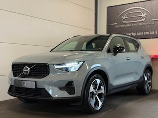 Volvo XC40 2.0 B3 Ultra Dark 2WD Pano, ACC, Apple Carplay, Trekhaak, Virtual Cockpit, Keyless, 19", Stoelverwarming, H&K Audio