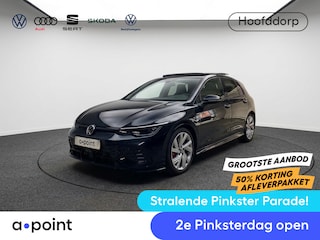 Volkswagen Golf 2.0 TSI GTI Clubsport 300 pk Automaat (DSG) | Verlengde garantie | Navigatie | Panoramadak | Parkeersensoren (Park assist) | Rondomzicht camera | Stoelverwarming | Head-up display |