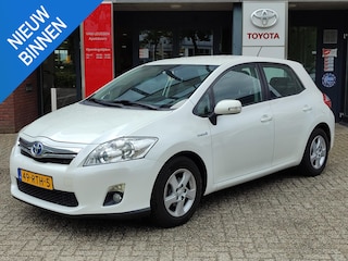 Toyota Auris 1.8 Full Hybrid Aspiration NL-AUTO 1E-EIG 100% DEALERONDERHOUDEN! 4S-BANDEN TREKHAAK CLIMA CRUISE 15'' LM-VELGEN