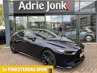 Mazda 3 2.0 e-SkyActiv-X M Hybrid 186 Luxury I-ACTIVE SENSE PACK | SUNROOF PACK | AERO PACK | LEDER | Bose AUDIO | 360gr CAMERA | 35.217km | GARANTIE 1/2029 | NED. AUTO | 1e EIGENAAR |