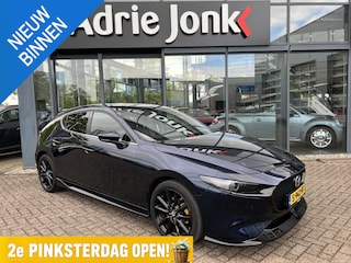 Mazda 3 2.0 e-SkyActiv-X M Hybrid 186 Luxury I-ACTIVE SENSE PACK | SUNROOF PACK | AERO PACK | LEDER | Bose AUDIO | 360gr CAMERA | 35.217km | GARANTIE 1/2029 | NED. AUTO | 1e EIGENAAR |