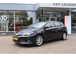 Toyota Auris 1.8 Hybrid ASPIRATION CRUISE NAVI CLIMA LM-VELGEN EL-RAMEN STOELEN IN HOOGTE VERSTELBAAR