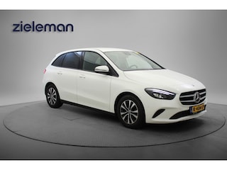 Mercedes-Benz B-klasse 180 Business Solution Automaat - Camera, Half Leer, Stoelverw. Afn. Trekhaak