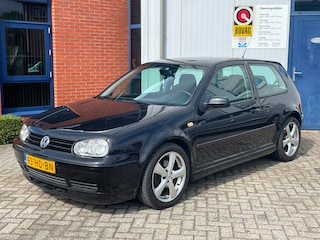 Volkswagen Golf 1.8-5V Turbo GTI