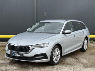 Skoda Octavia Combi 1.0 e-TSI Ambition TREKHAAK | AUTOMAAT