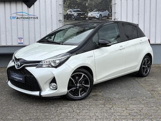 Toyota Yaris 1.5 Hybrid Dynamic Bi-Tone | Navi | Keyless | Camera | Stoelverwarming