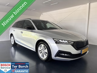 Skoda Octavia Combi 1.5 e-TSI Sport Business,Automaat,Trekhaak