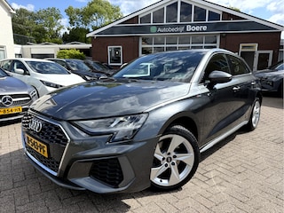Audi A3 Sportback 30 TFSI S edition Camera, Stoelverwarming, Matrix Led