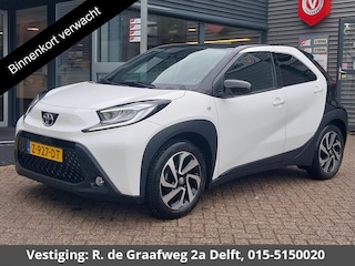 Toyota Aygo 1.0 VVT-i MT Pulse Bi-Tone | Apple Carplay & AndroidAUTO | Climate Control | Lichtmetalen velgen |