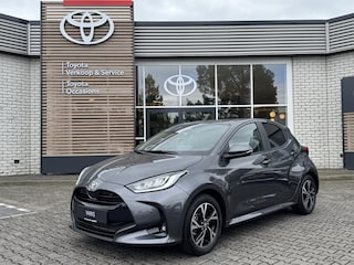 Toyota Yaris HYBRID 115 DYNAMIC COMFORT PACK STOEL/STUURVERW PARK-SENSOREN BLIND-SPOT APPLE/ANDROID KEYLESS 16" LM-VELGEN