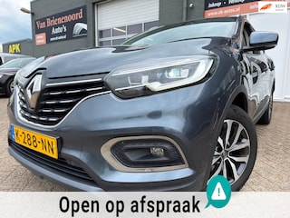 Renault Kadjar 1.3 TCe Zen met parkeersensoren / camera en leer en trekhaak en navigatie en bluetooth telefoon en media en airco