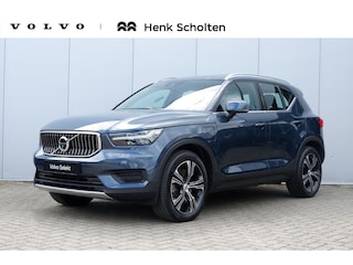 Volvo XC40 T4 Recharge Inscription Panoramadak | Elektrisch verstelbare voorstoelen | Stoel- & Stuurwielverwarming | Adaptieve Cruise Control met Pilot Assist | BLIS Dodehoekdetectie | Trekhaak semi elektrisch inklapbaar | 19" Lichtmetalen velgen