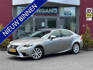 Lexus IS 300h Edition