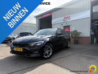 BMW 320i High Executive Keyless, clima, stoelverwarming, pdc, cruise