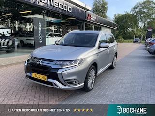 Mitsubishi Outlander 2.4 PHEV Intense | dealeronderhouden | Trekhaak | Fabrieksgarantie T/M 25-05-2029| Navigatie via Carplay/Android |